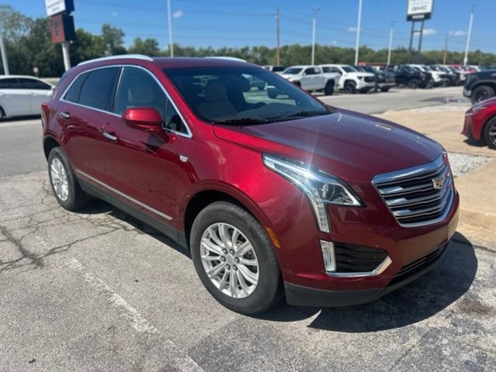 Used 2017 CADILLAC XT5 FWD SUV