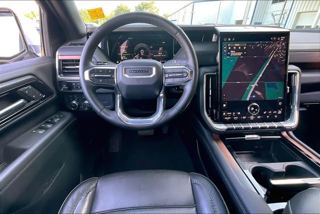 2025 GMC Yukon Denali - Photo 8