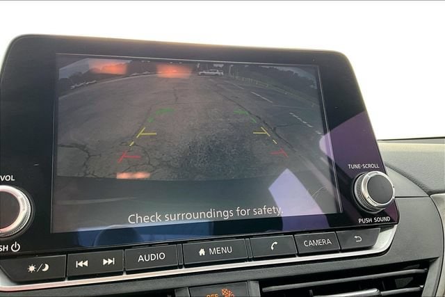 2025 Nissan Altima SV - Photo 14