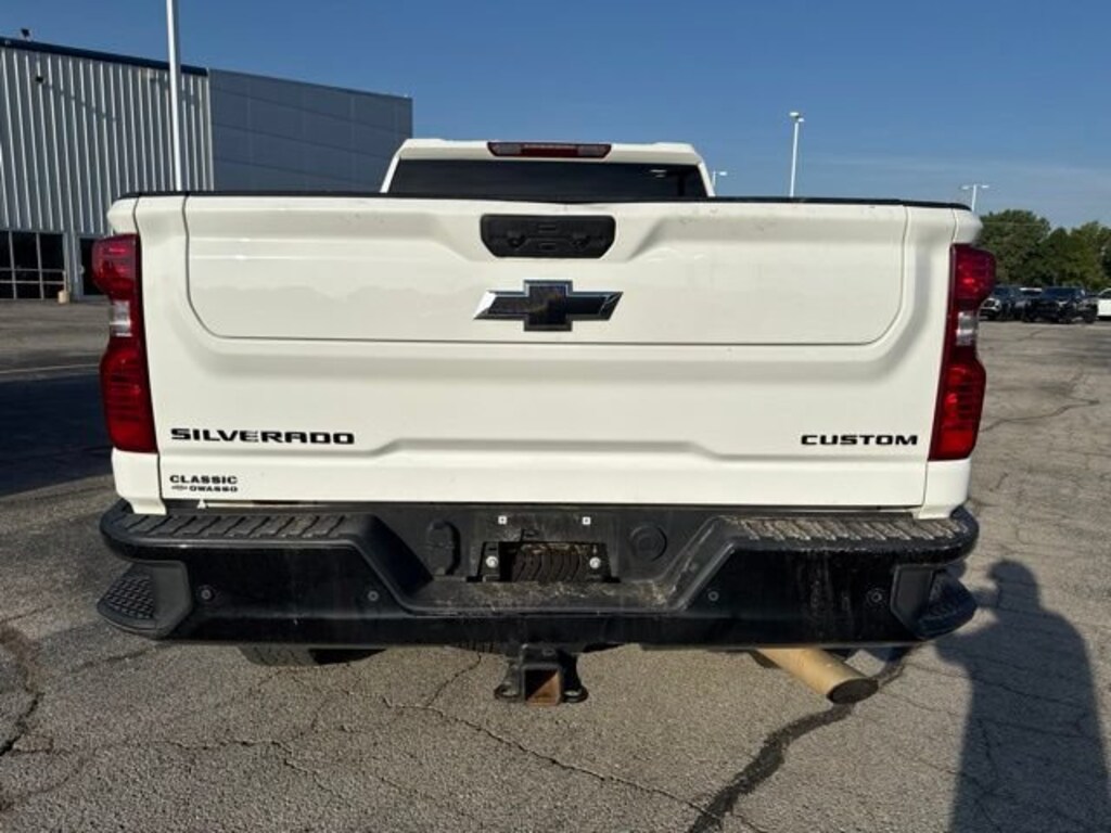 Used 2024 Chevrolet Silverado 2500 HD Custom Truck