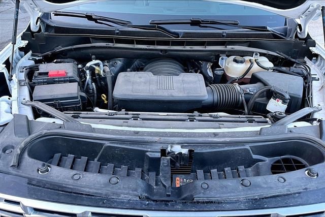 2025 GMC Yukon Denali - Photo 31