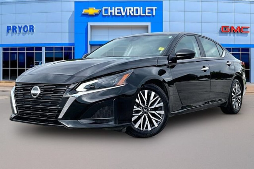 Used 2025 Nissan Altima SV