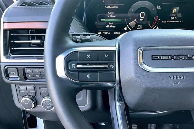 2025 GMC Yukon Denali - Photo 11