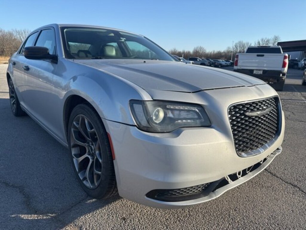 Used 2020 Chrysler 300 Touring