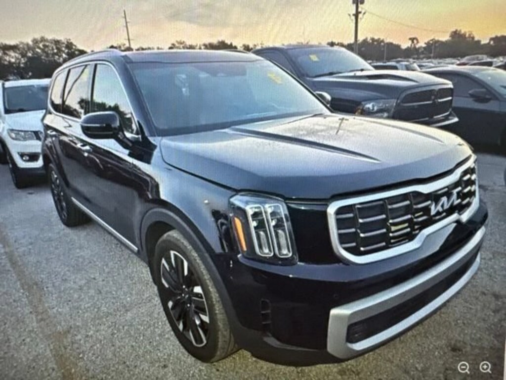 Used 2024 Kia Telluride SX