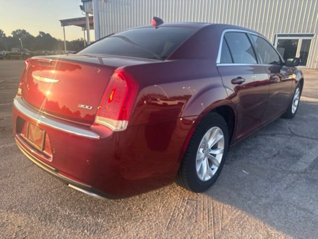 Used 2015 Chrysler 300 Limited