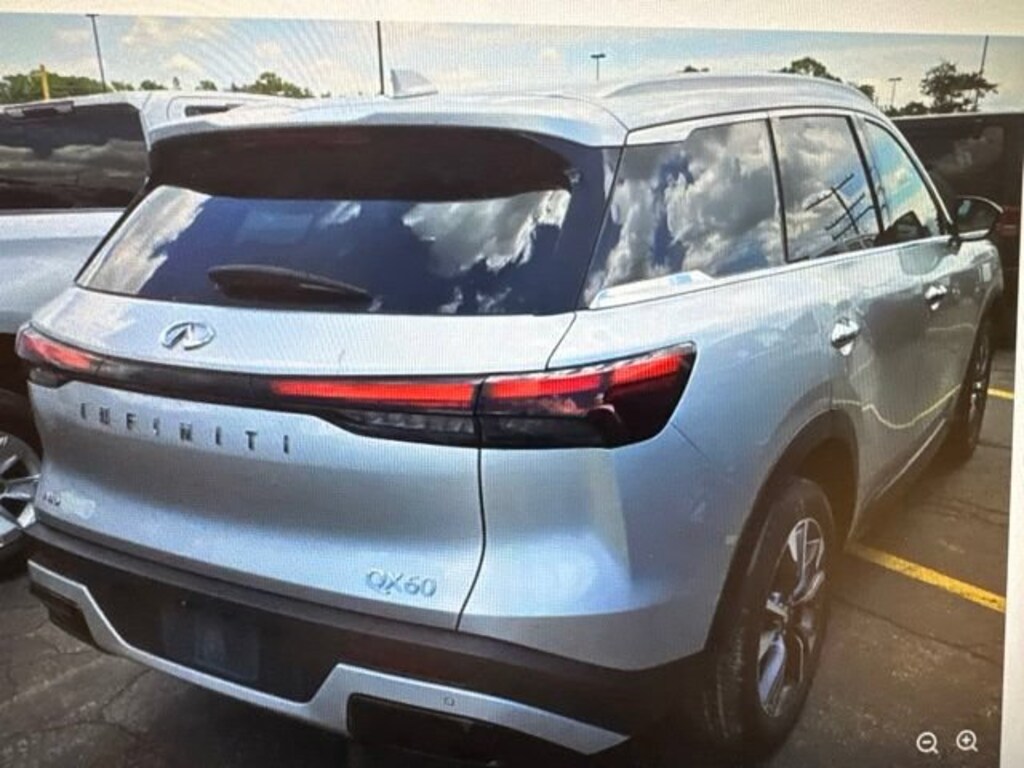 Used 2023 INFINITI QX60 Luxe