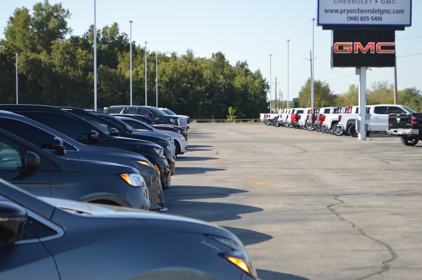 Wide selection of new GMC trucks and SUVs at Pryor GMC