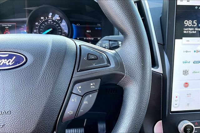 2022 Ford Edge SE - Photo 11