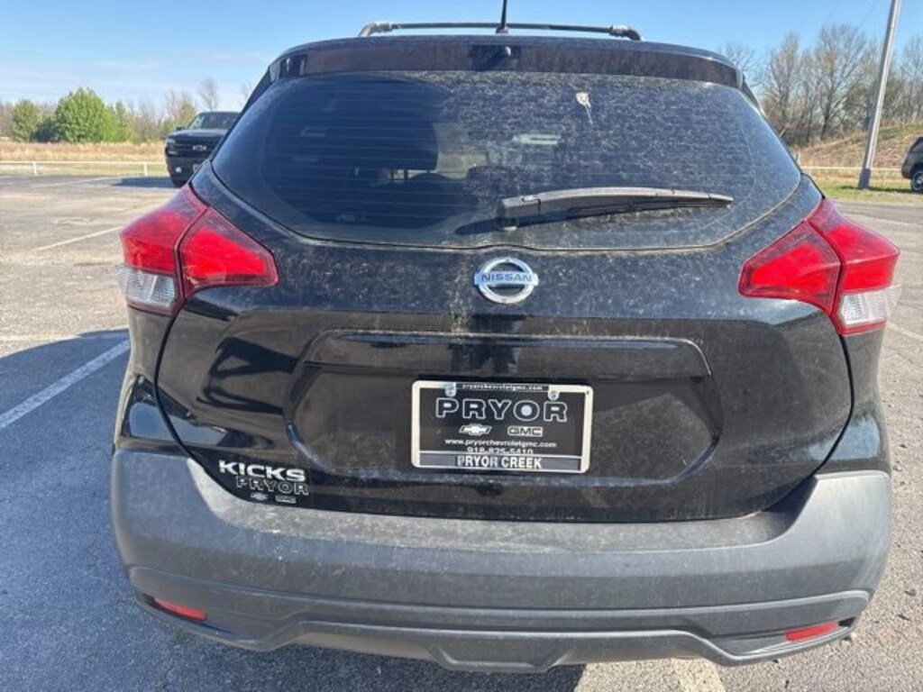 Used 2019 Nissan Kicks S