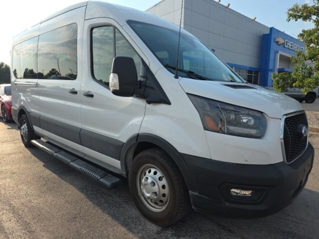 Used 2025 Ford Transit Passenger Wagon XL