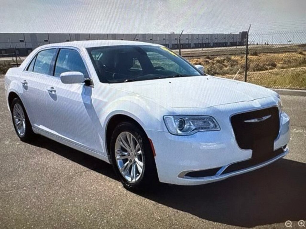 Used 2018 Chrysler 300 Touring L