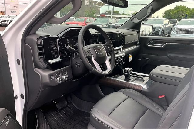 2026 GMC Sierra 1500 SLT - Photo 7