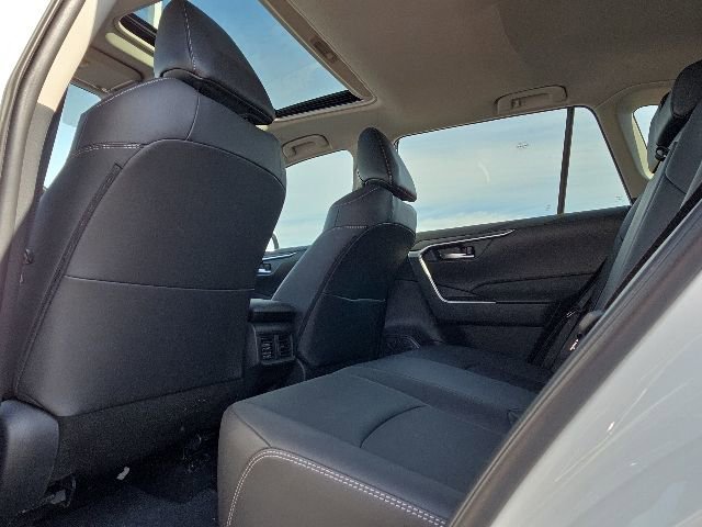 2024 Toyota RAV4 XLE Premium - Photo 10