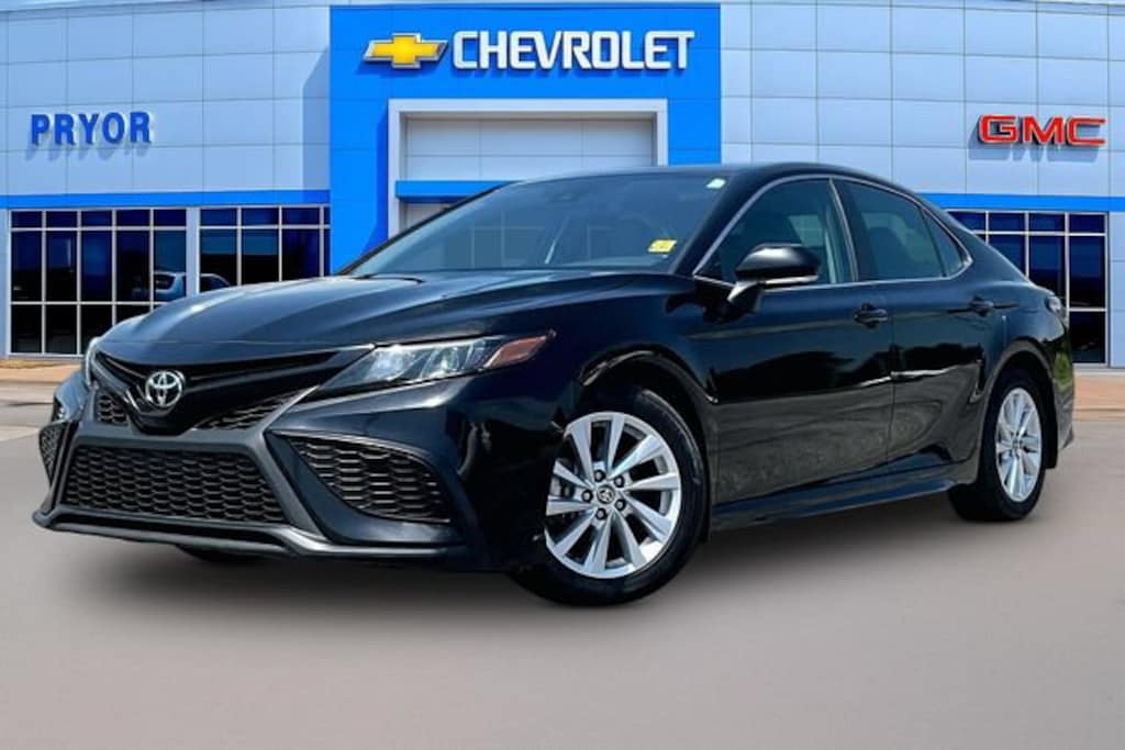 Used 2024 Toyota Camry SE