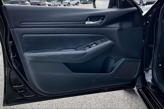 2025 Nissan Altima SV - Photo 20