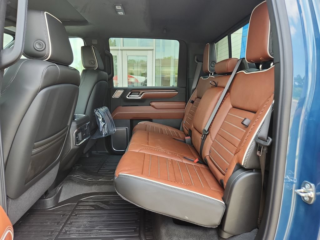 2026 GMC Sierra 3500HD Denali Ultimate - Photo 17