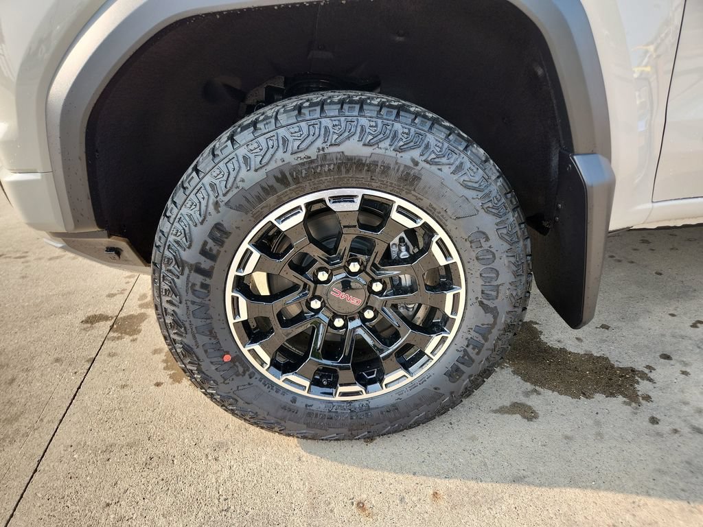 2026 GMC Canyon AT4 - Photo 28