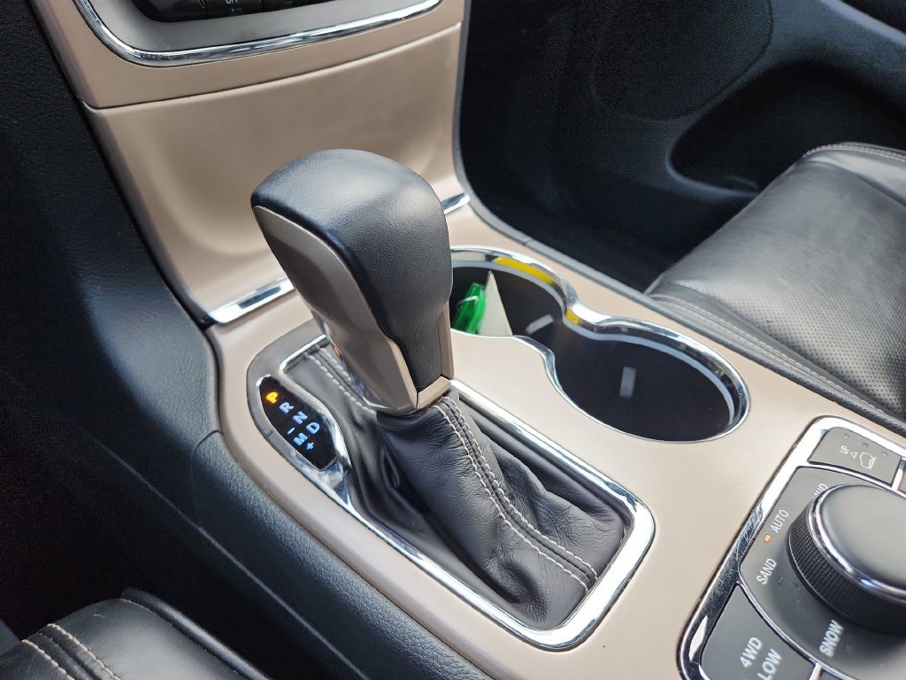 2017 Jeep Grand Cherokee Overland - Photo 29
