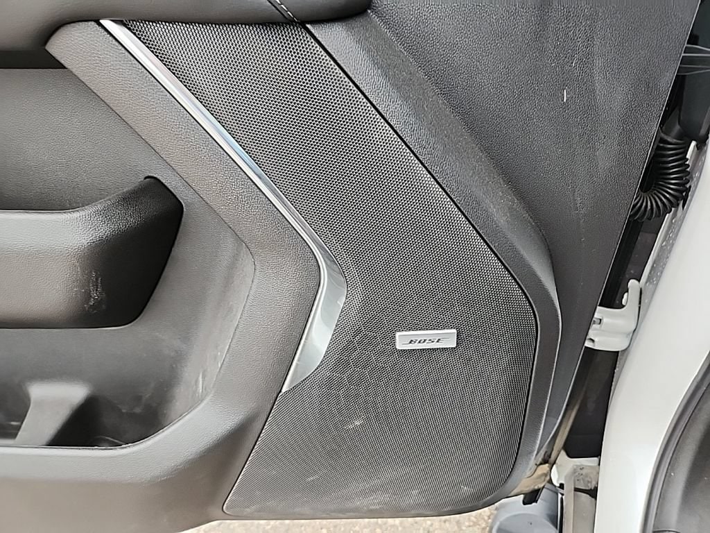 2025 Chevrolet Suburban Z71 - Photo 43