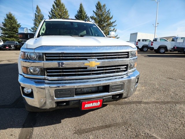 2015 Chevrolet Silverado 2500HD LTZ photo 2