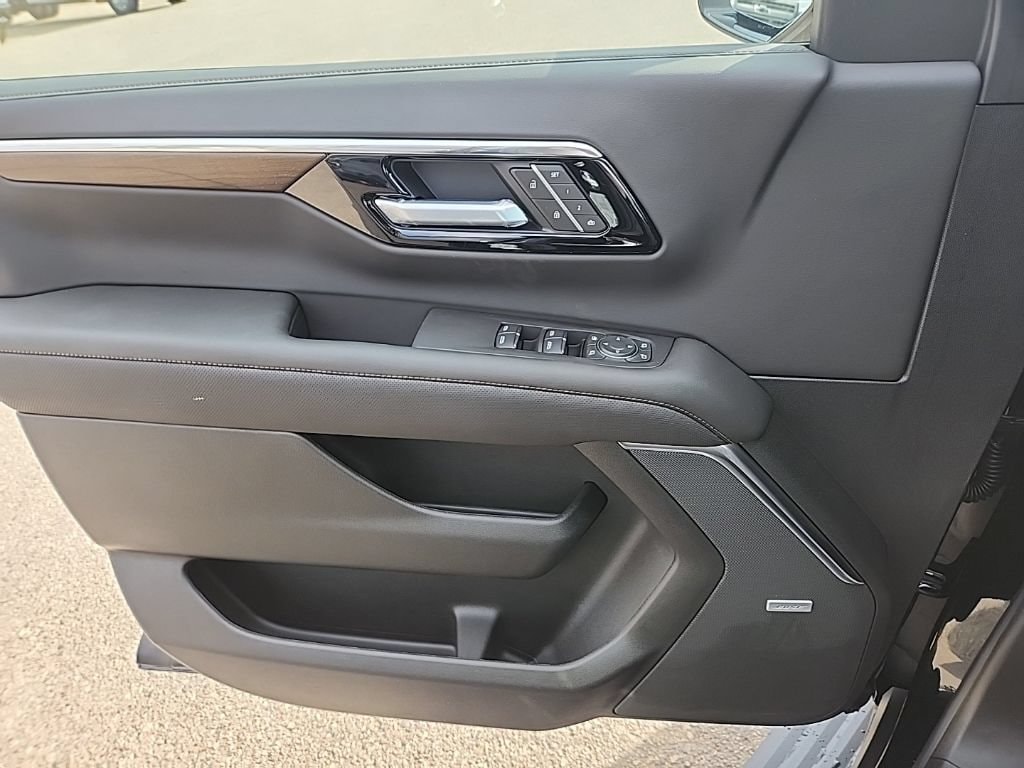 2026 Chevrolet Suburban High Country - Photo 41