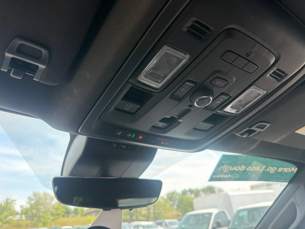 2023 Chevrolet Suburban Premier - Photo 27