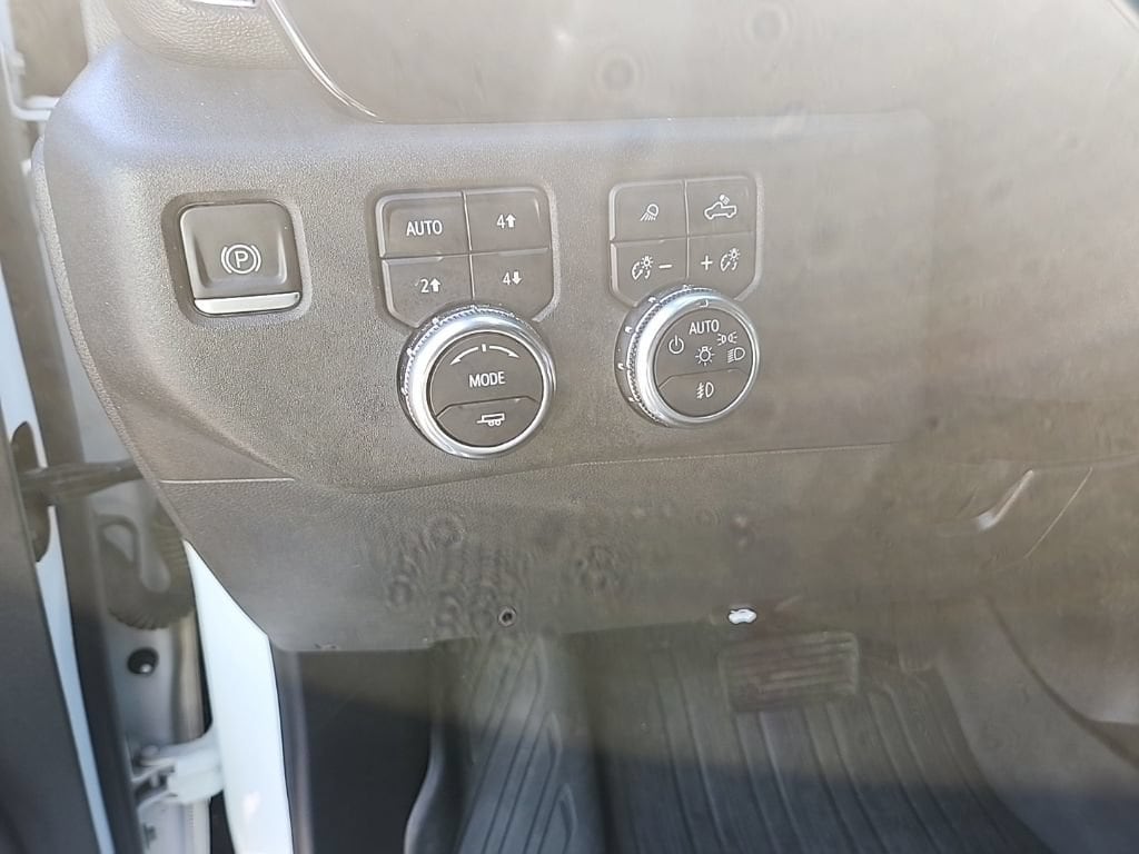 2023 GMC Sierra 1500 SLT - Photo 14