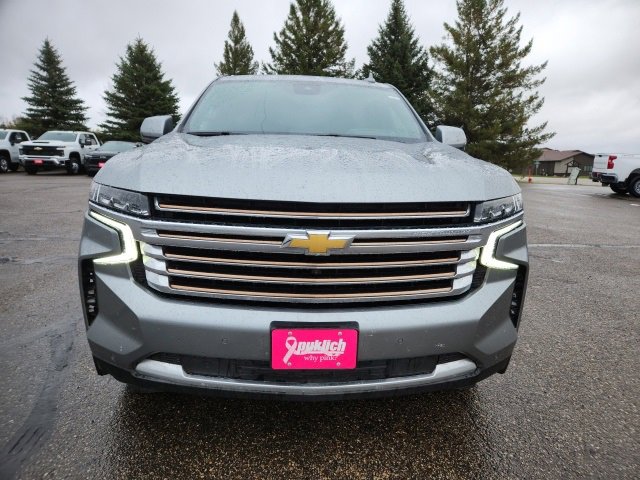 2024 Chevrolet Suburban High Country photo 2