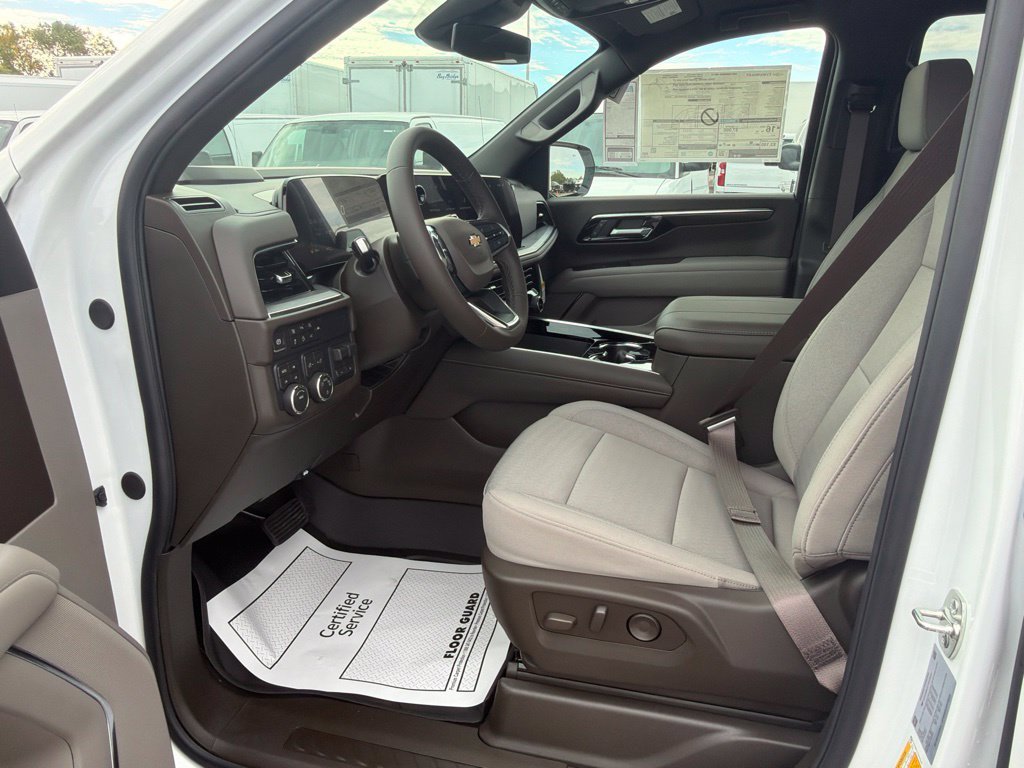 2026 Chevrolet Suburban LS - Photo 31