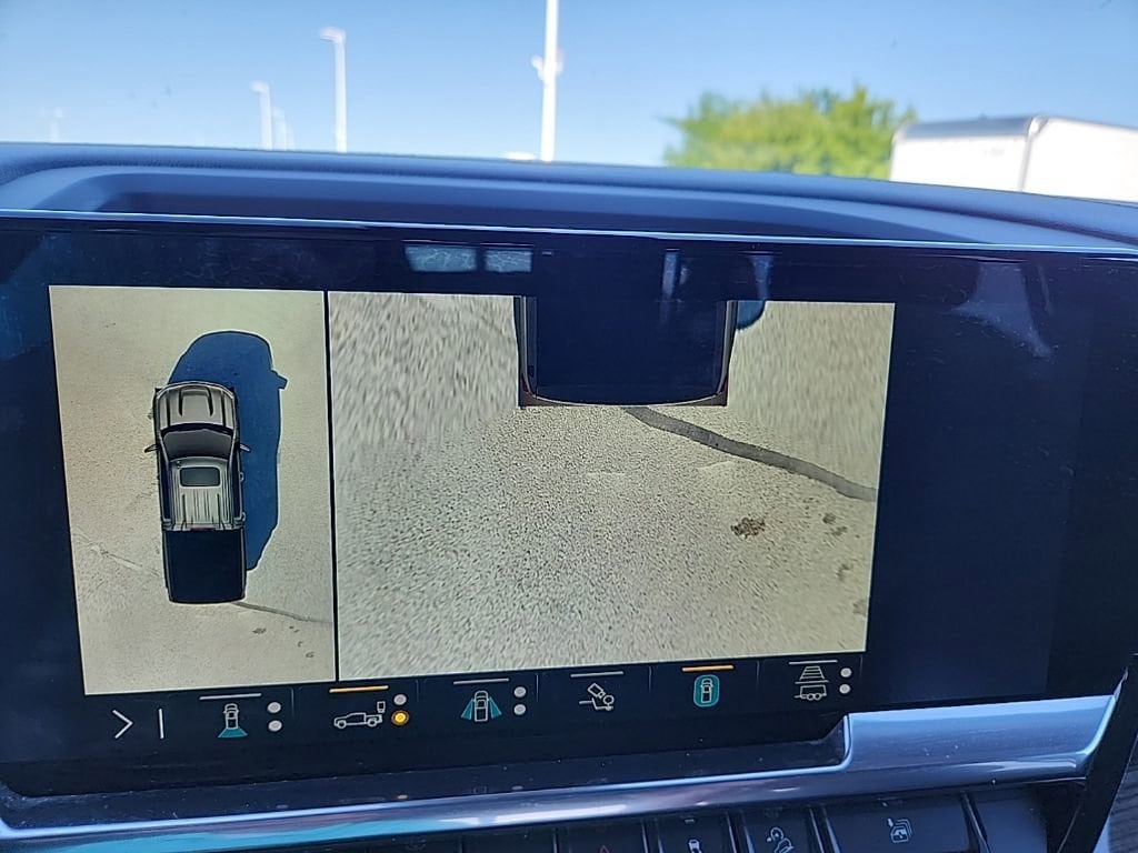 2023 Chevrolet Silverado 1500 LT - Photo 24