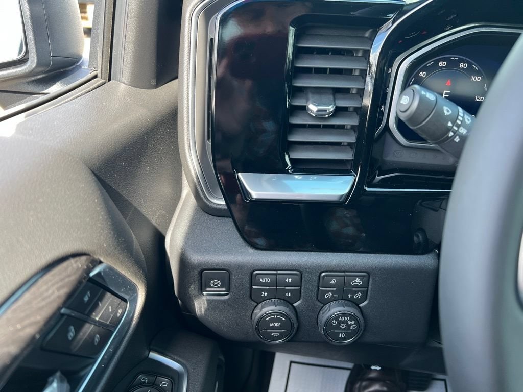2026 Chevrolet Silverado 1500 LTZ - Photo 25
