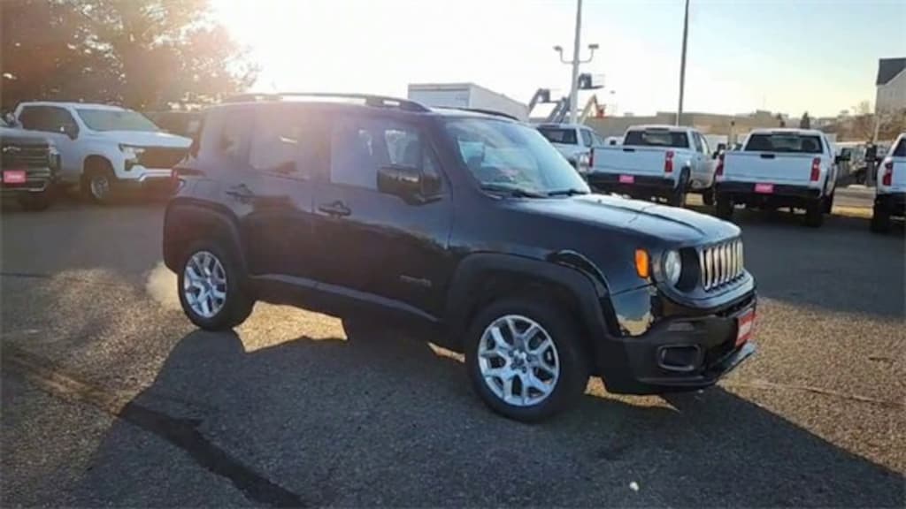 Used 2017 Jeep Renegade Latitude 4x4 SUV