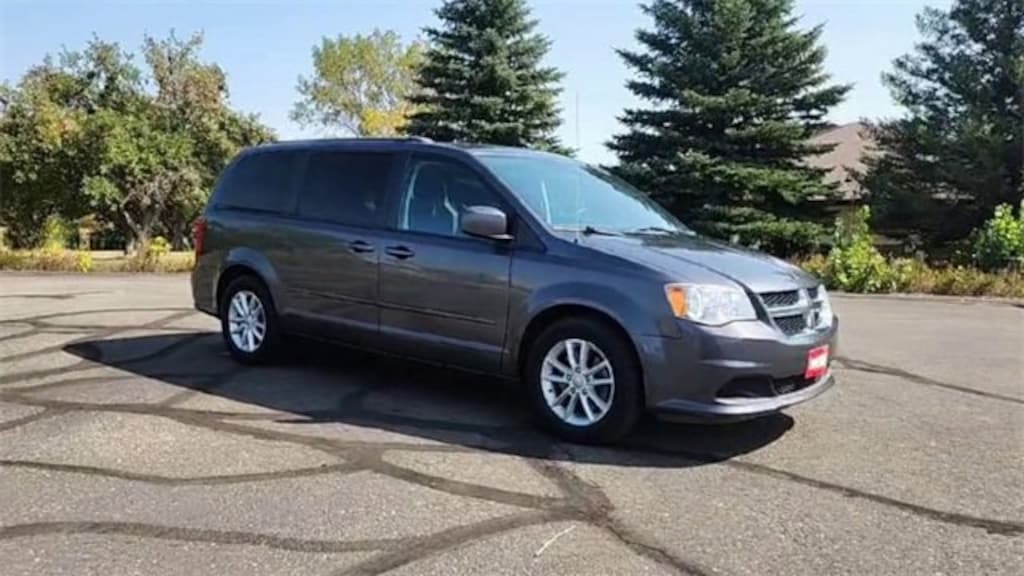Used 2016 Dodge Grand Caravan SXT Minivan