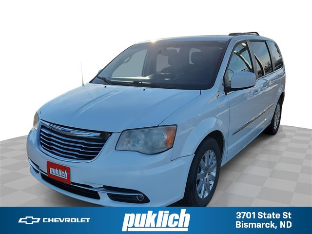 2014 Chrysler Town & Country Touring's photo