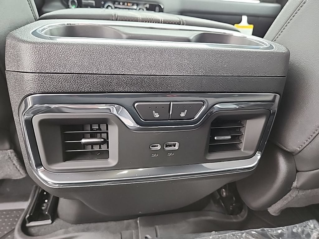 2026 Chevrolet Silverado 2500 HD High Country - Photo 47
