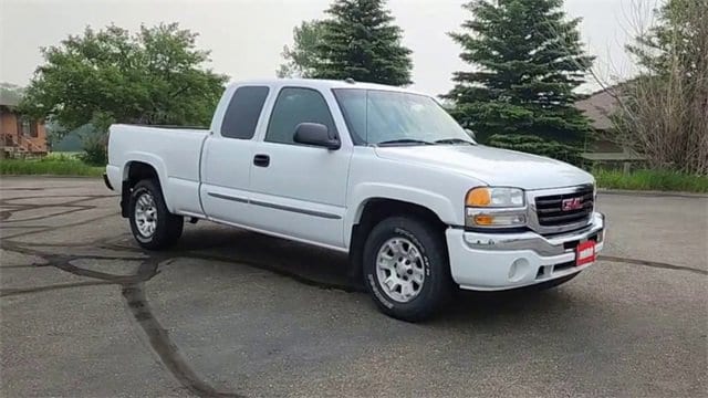 Used 2005 GMC Sierra 1500 SLE with VIN 1GTEK19Z25Z266078 for sale in Bismarck, ND