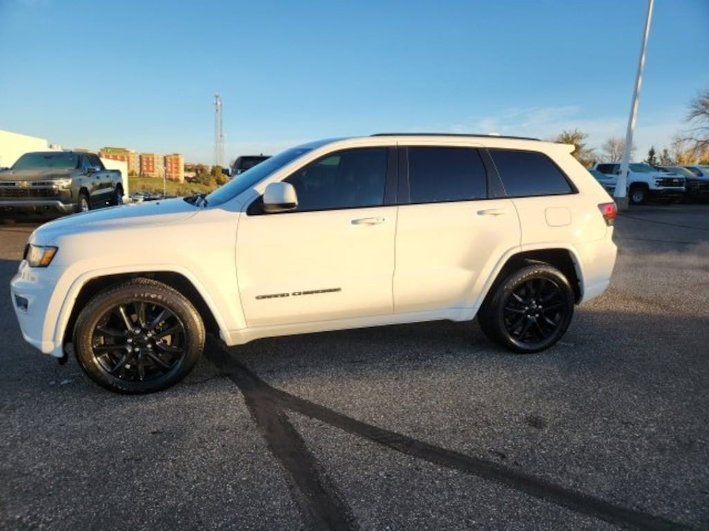 Used 2019 Jeep Grand Cherokee Altitude 4x4 SUV