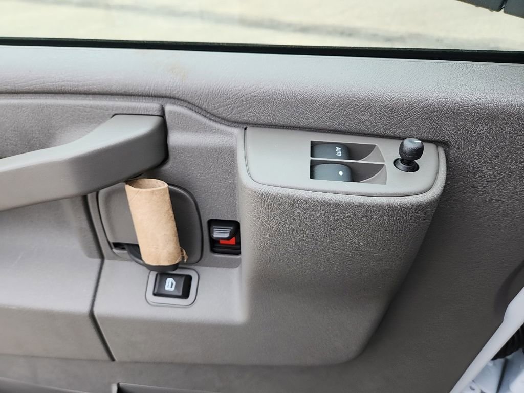 2026 Chevrolet Express Cargo Work Van - Photo 24