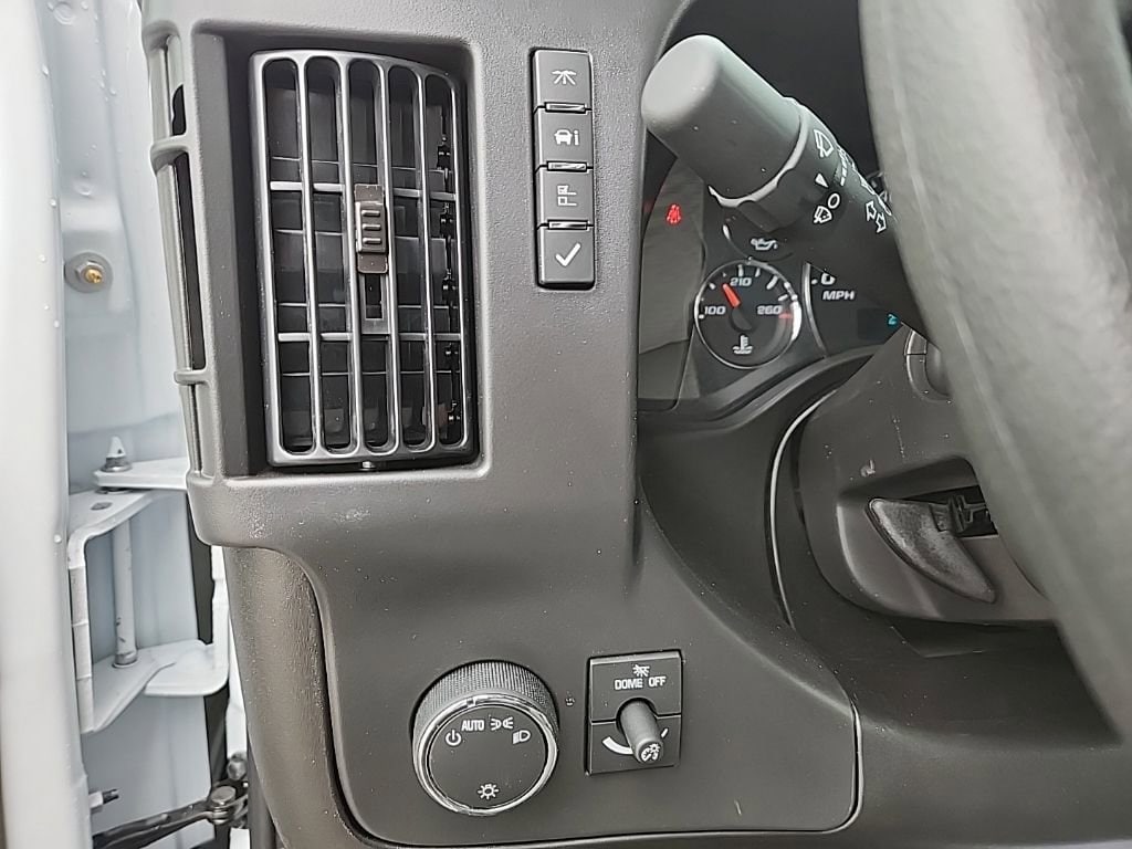 2026 Chevrolet Express Cargo Work Van - Photo 15