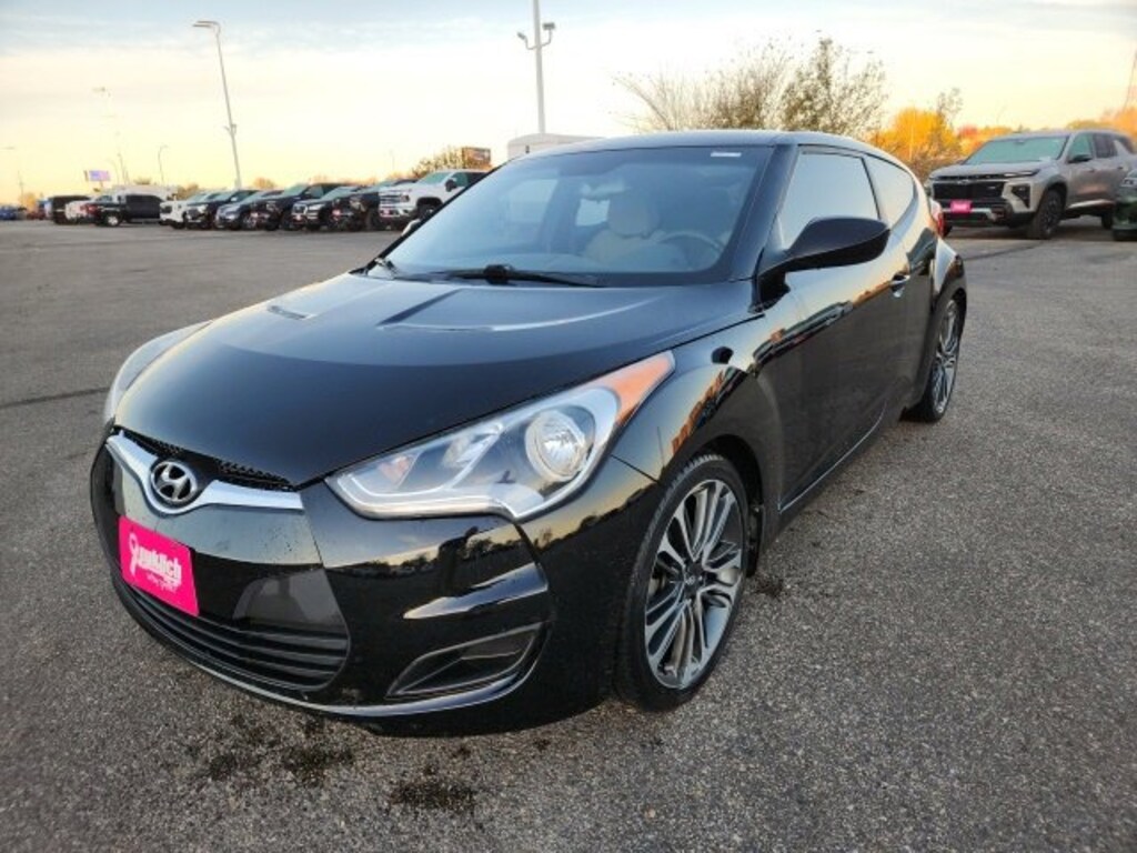 Used 2013 Hyundai Veloster Base w/Gray Hatchback