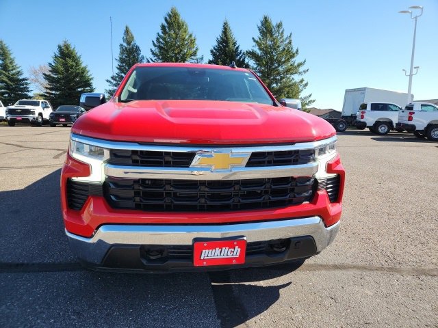 2022 Chevrolet Silverado 1500 LT photo 2