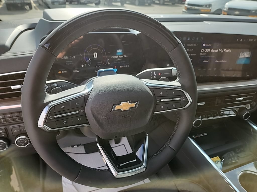2026 Chevrolet Suburban High Country - Photo 12