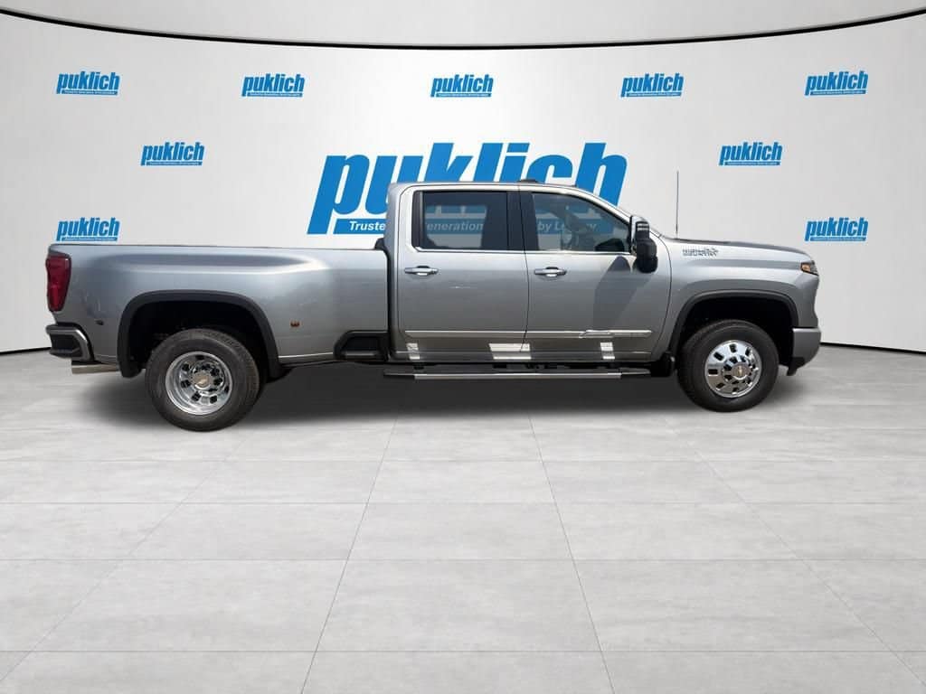 2026 Chevrolet Silverado 3500 HD High Country - Photo 8