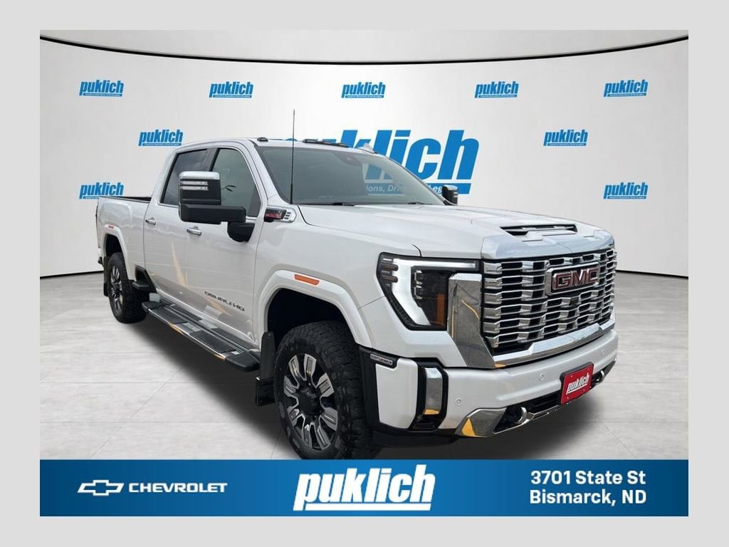 2024 GMC Sierra Denali 4WD Crew Cab Standard Box's photo