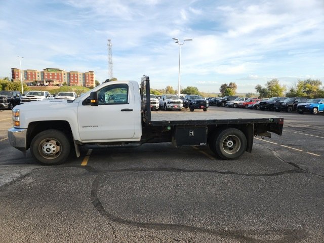 2018 Chevrolet Silverado 3500HD Work Truck photo 2