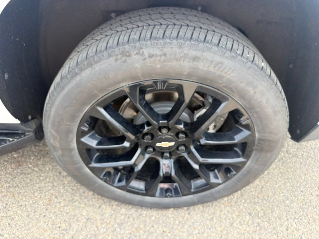 2023 Chevrolet Suburban Premier - Photo 37