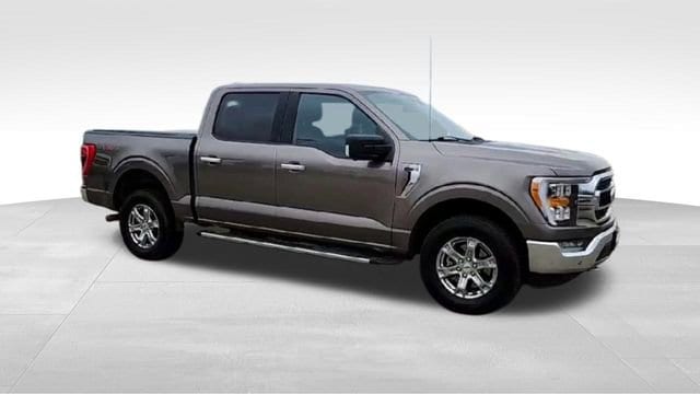 View vehicle photo 2