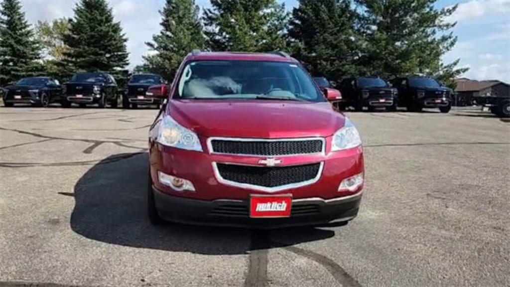 Used 2011 Chevrolet Traverse LT w/2LT SUV