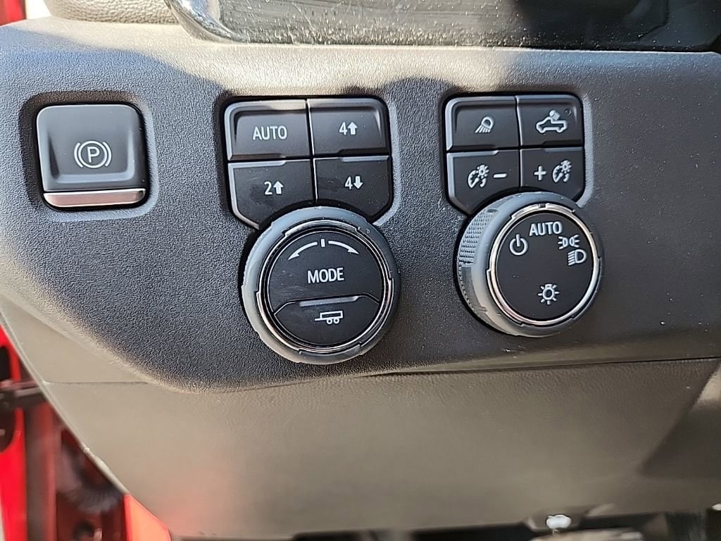 2023 Chevrolet Silverado 1500 LT - Photo 14